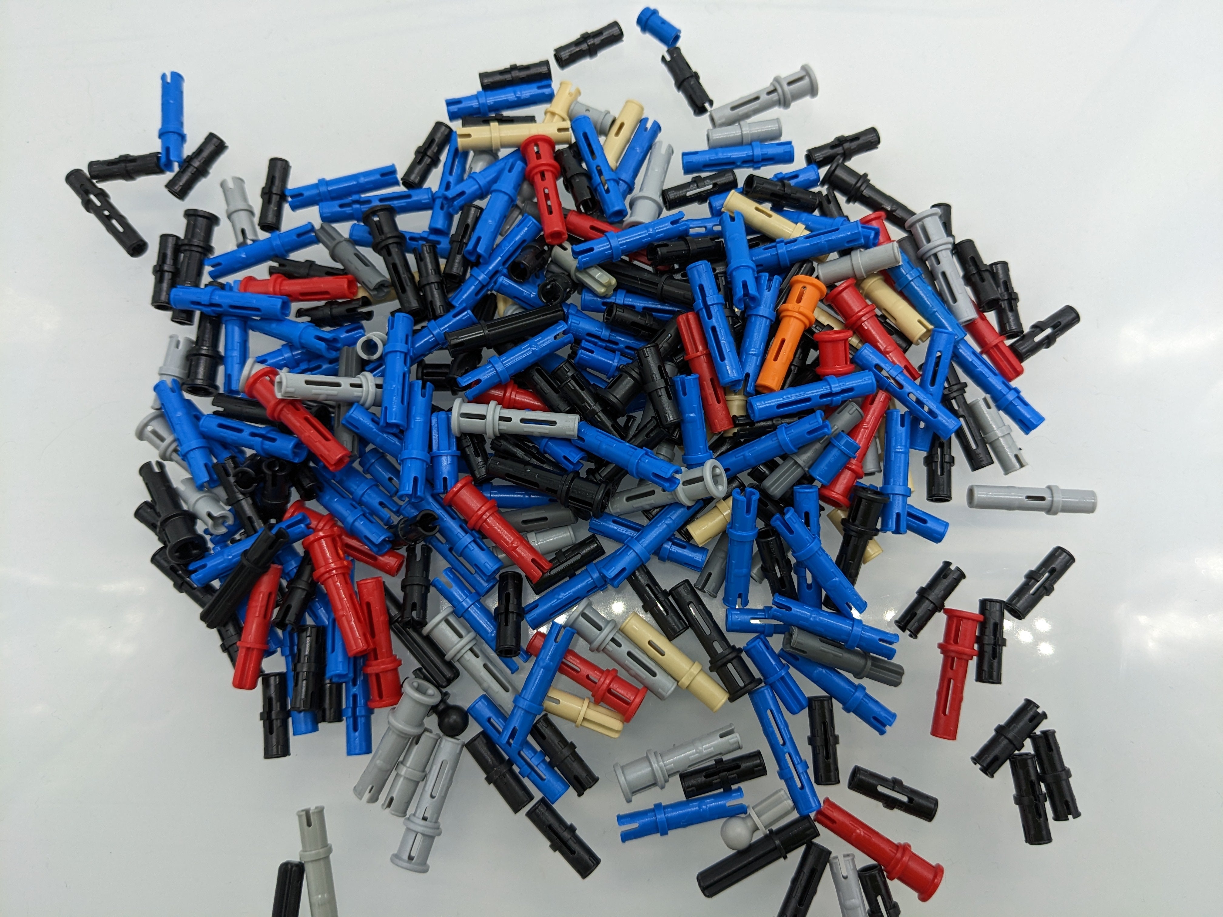 LEGO® Technic 300 Mixed Pins Bulk Genuine – Mixed Lengths & Colours – Blue, Black, Red, Grey – UK Seller